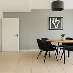 2 Bed Apartment In Shoreditch